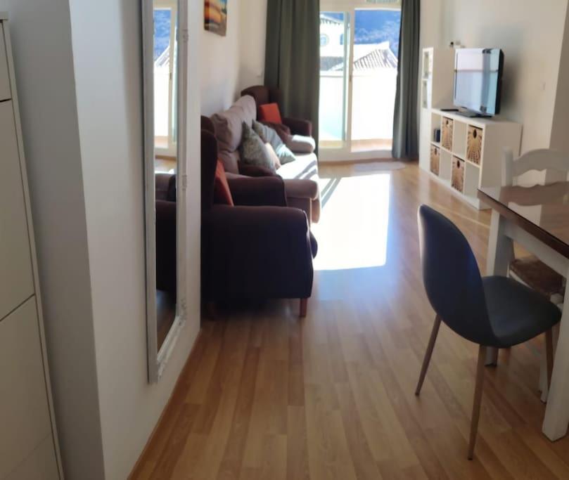 Moderno Y Confortable En Gueejar Sierra, Con Aparcamiento, Terraza, Wi-fi Apartment